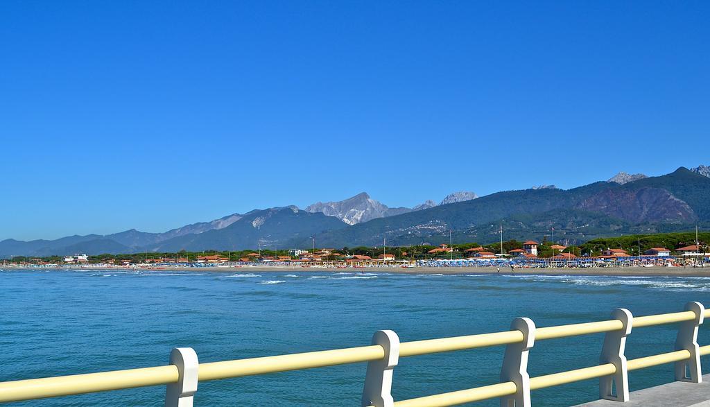 Hotel Villa Fiorisella มารีนา ดิ มาซซา ภายนอก รูปภาพ