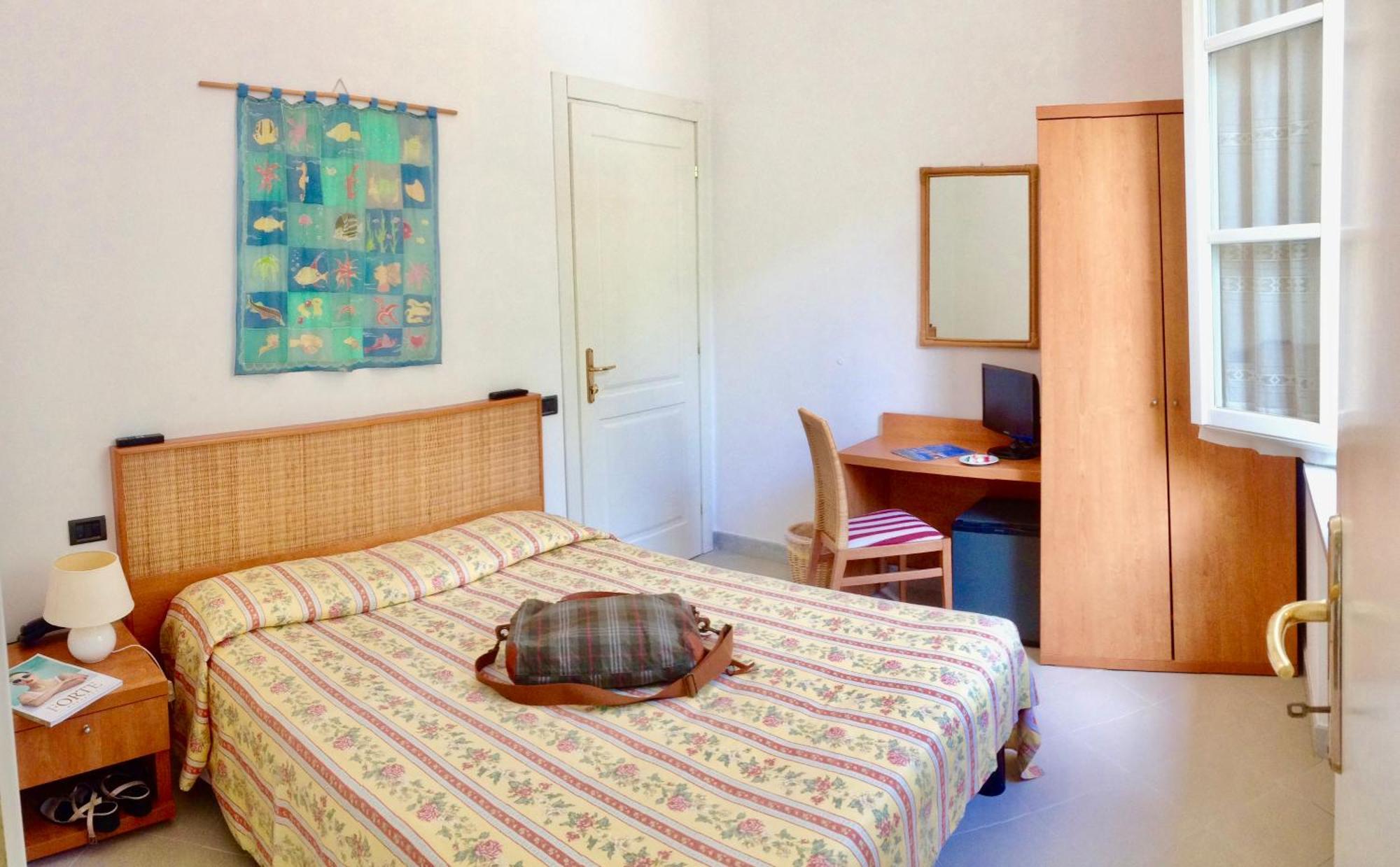 Hotel Villa Fiorisella มารีนา ดิ มาซซา ภายนอก รูปภาพ