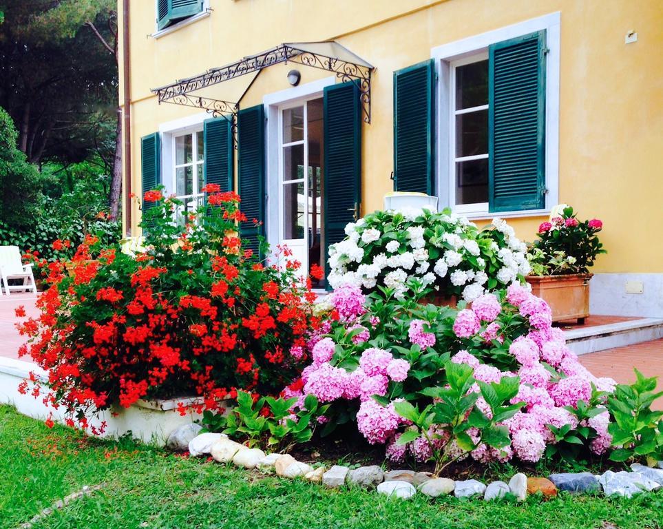 Hotel Villa Fiorisella มารีนา ดิ มาซซา ภายนอก รูปภาพ