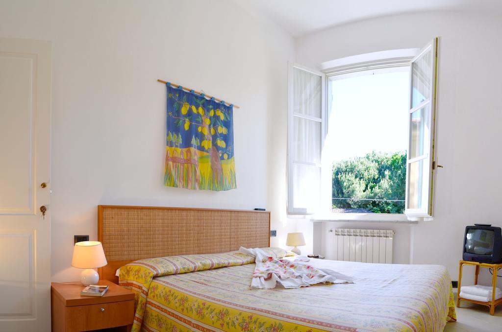 Hotel Villa Fiorisella มารีนา ดิ มาซซา ห้อง รูปภาพ