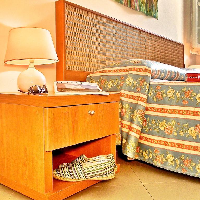 Hotel Villa Fiorisella มารีนา ดิ มาซซา ห้อง รูปภาพ